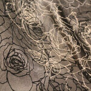 Cream Black Rose Knee-Length Skirt from Apt 9, Size 6